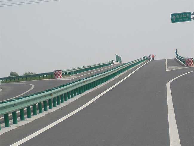 抚顺高速公路护栏的材质与规格